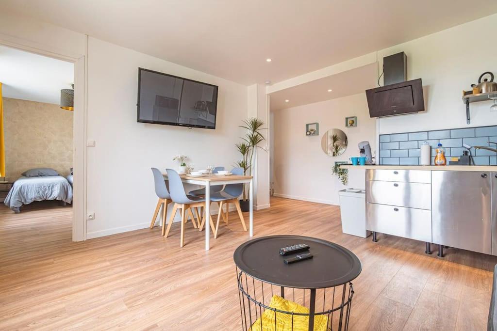"Le Chaleureux" Appartement Pour 4 Personnes Isles-sur-Suippe Экстерьер фото
